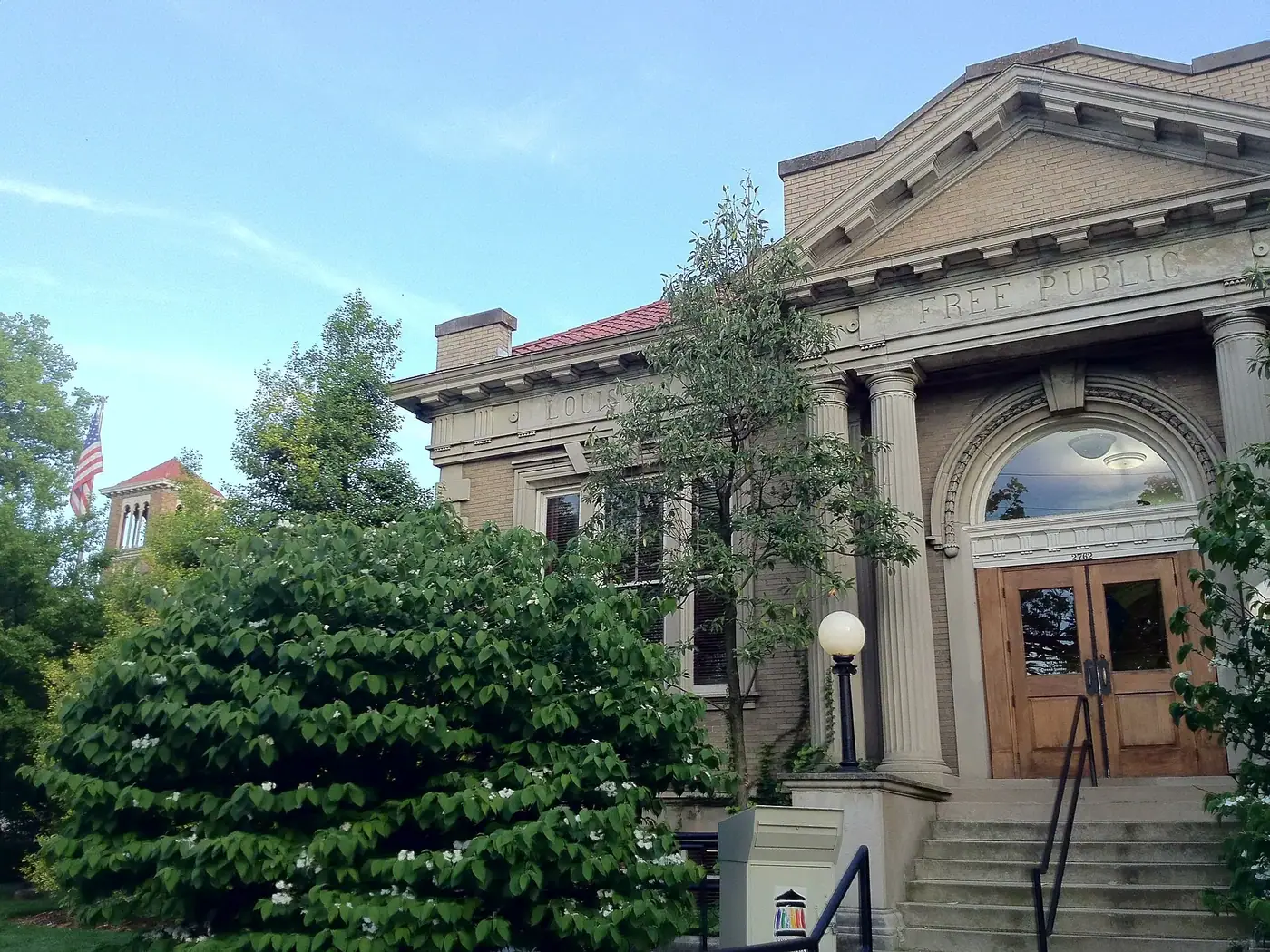Crescent Hill branch of the Louisville Free Public Library